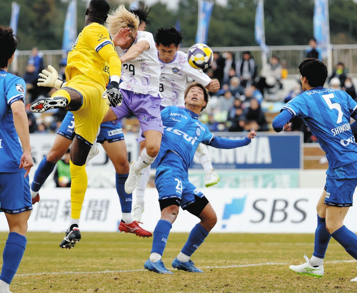 レイラック滋賀が初のJ3入り決める 入れ替え戦、沼津はJFLに降格：中日