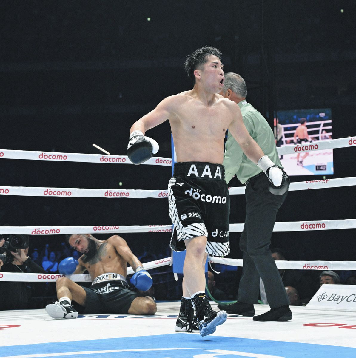 井上尚弥、最後は右ストレート一撃 34年ぶり東京ドーム衝撃の夜を飾る世界戦22連勝【ボクシング】：中日スポーツ・東京中日スポーツ