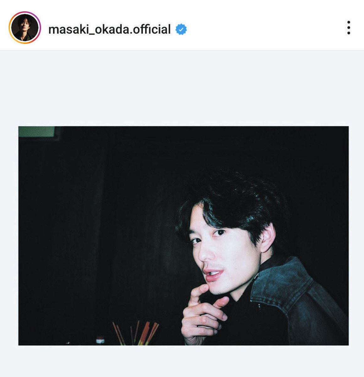 ◇岡田将生、レアな「ちょいひげ」姿【写真】：中日スポーツ・東京中日