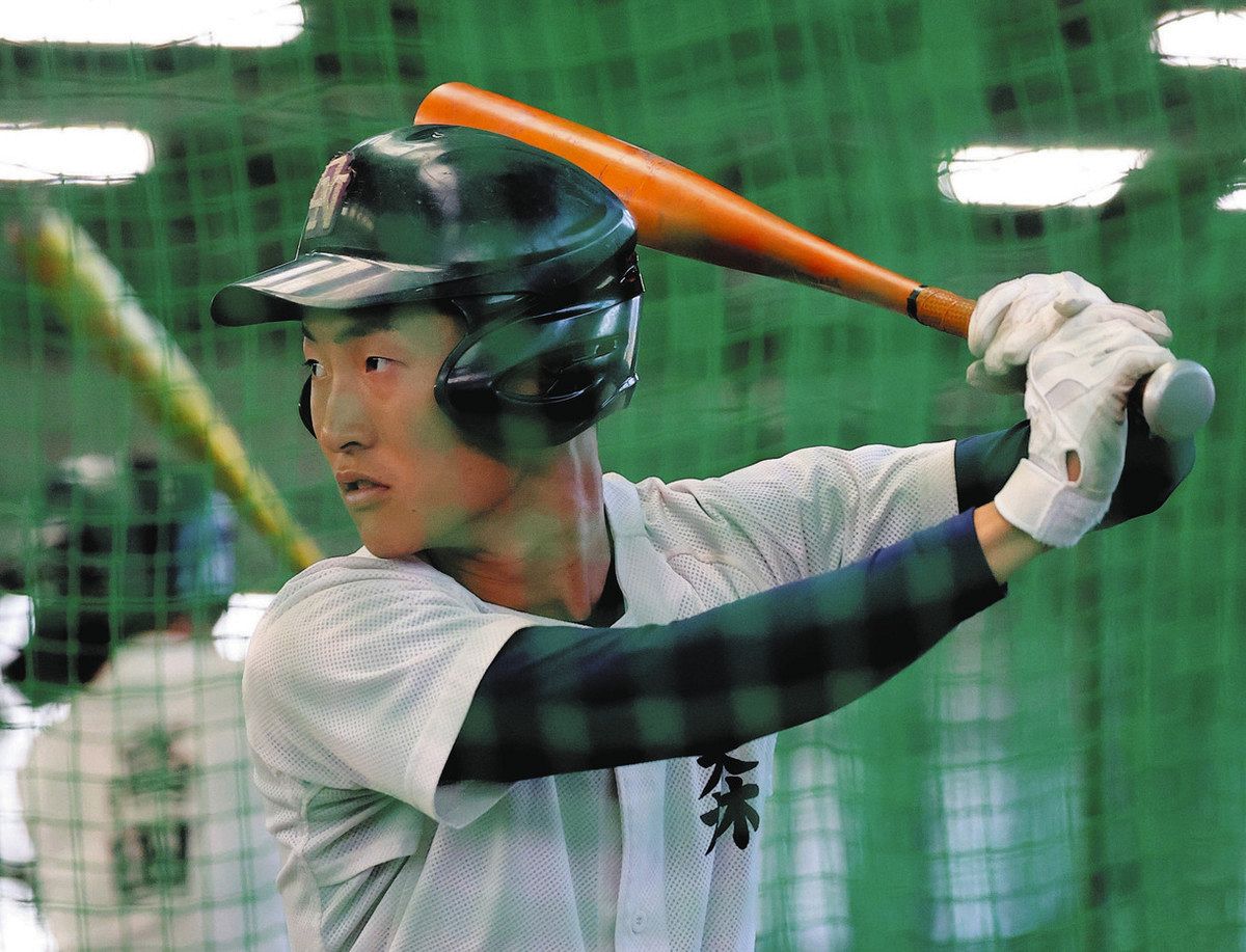 俊足を誇る森選手＝神戸町で　
