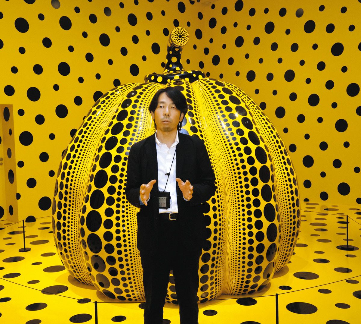 草間彌生さんの魂は作品に生き続ける」 松本市美術館に献花台、多くの
