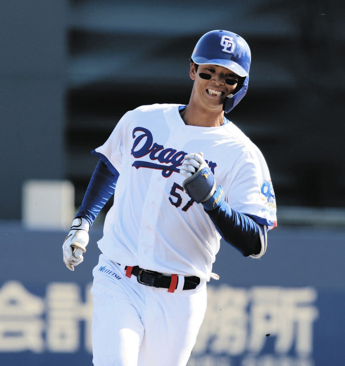 中日2軍】ドラフト6位・花田旭、プロ初ホームランに「1球で仕留められ