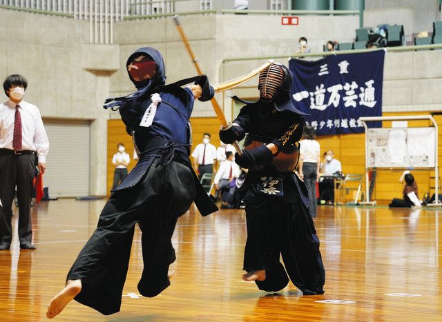気合とともに竹刀を振るう 3年ぶりに伊賀地区剣道選手権:中日新聞Web