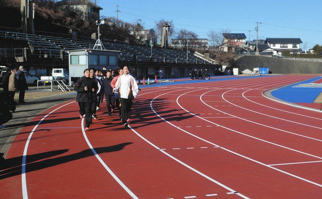 伊那市陸上競技場リニューアルオープン 中日新聞web