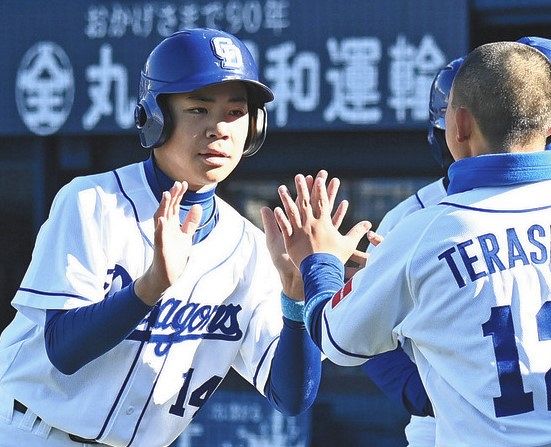 元中日ドラゴンズ朝倉健太さんの次男・陸くんが決勝で満塁弾 2打席連発5打点の大暴れ【ジュニアトーナメント】：中日スポーツ・東京中日スポーツ