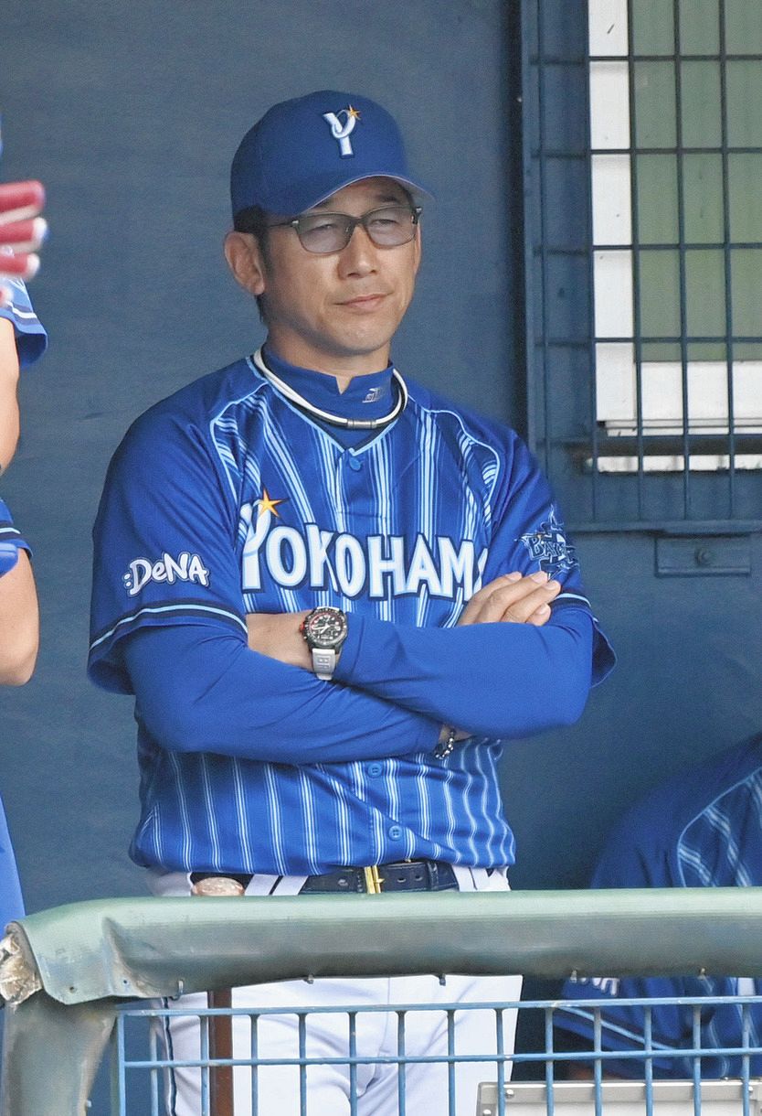DeNA・三浦監督、阪神・岡田監督と初対決 ベンチ裏で会った？質問に