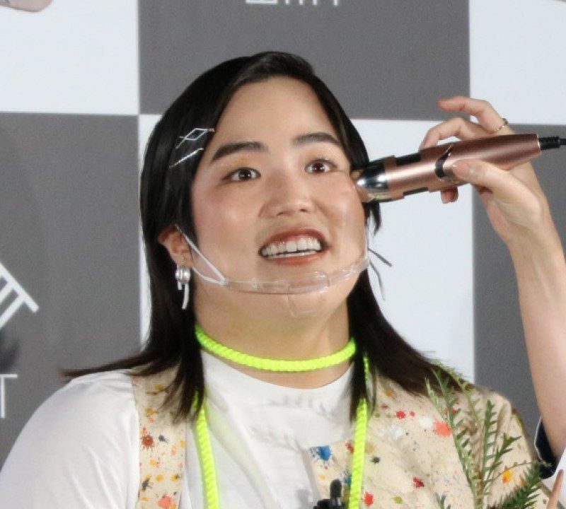 ゆりやん、主演ドラマ撮影中に背中と頭を打ち2週間安静の診断「受け身を失敗してしまいました」:中日スポーツ・東京中日スポーツ