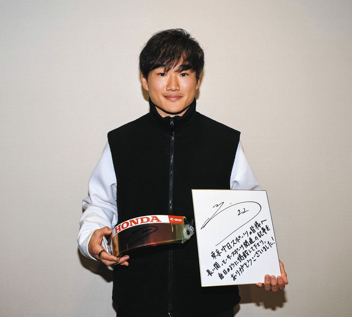 角田がトーチュウに感謝の言葉 直筆サイン入りバイザー1名に：中日