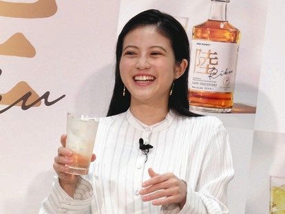 今田美桜にリリー フランキーぞっこん 撮影中 お酒進みますよ すばらしい女性 新cmで初共演 中日スポーツ 東京中日スポーツ