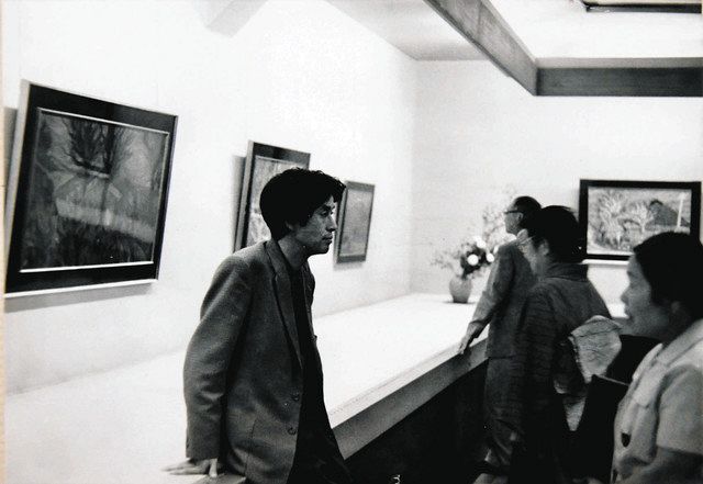 生誕100年 中村正義の風景画どこに 64年前出展の「庭先」「桜