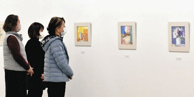 画家１２人のチャリティー色紙展 ボナール伊勢玉城館で展示販売：中日