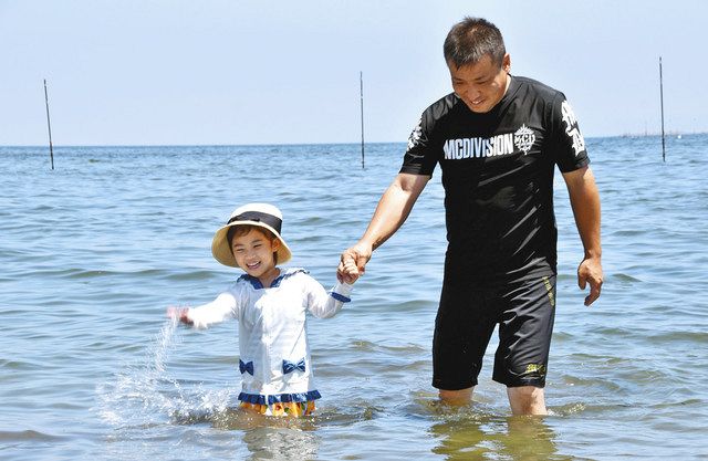 松阪・松名瀬海水浴場で海浜開き：中日新聞Web