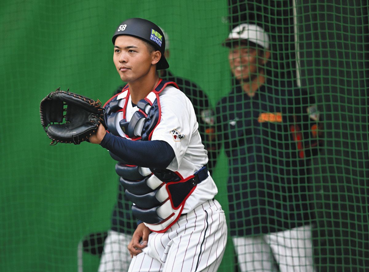 侍・石橋康太、メモを取りつつ目を輝かせる パ・リーグ一線級投手から 