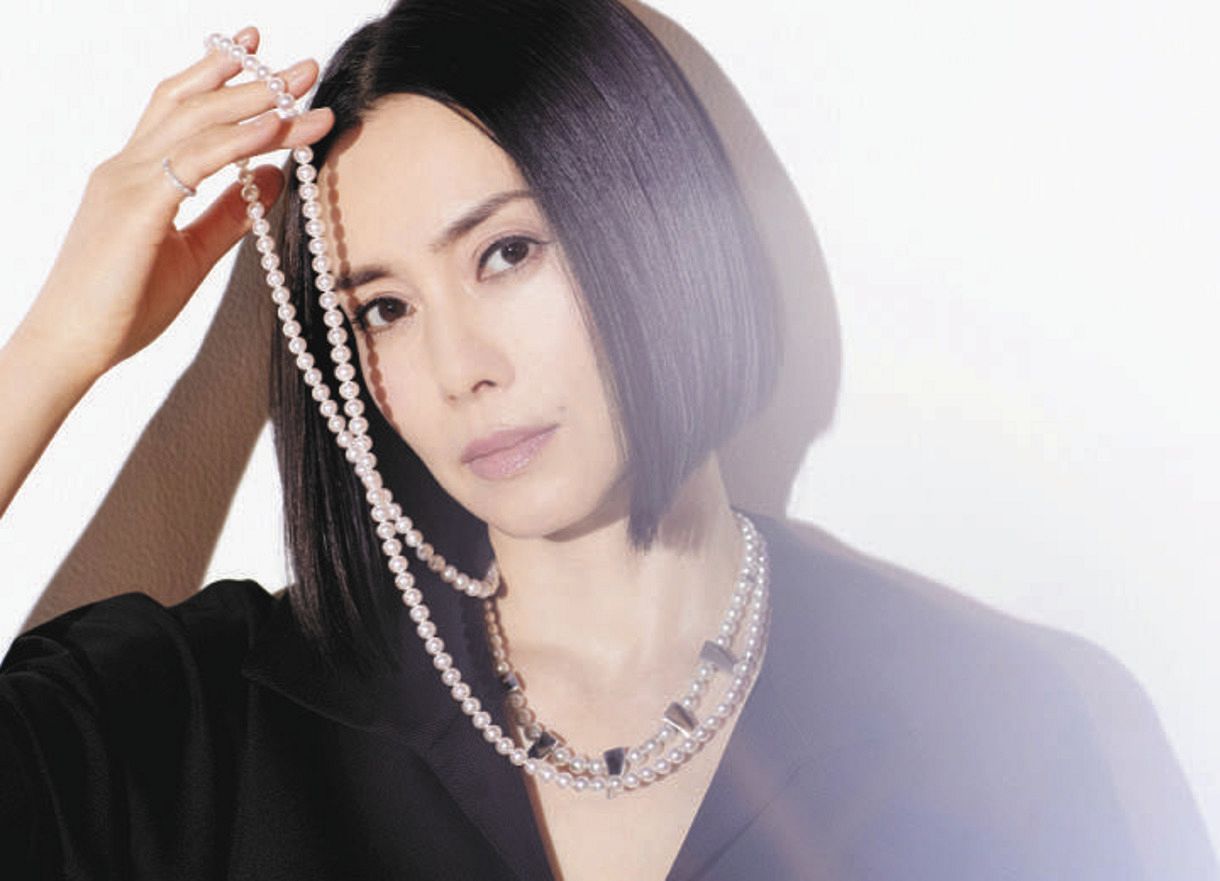 中谷美紀 ミキモト デビュー は24歳 清水の舞台から飛び降りるような気持ちで パールを購入 中日スポーツ 東京中日スポーツ
