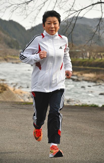 非売品　オリンピック聖火ランナー公式ユニホーム　ショートパンツ 夢追って走れる喜び 3日に郡上で聖火リレー、ランナーの三輪さん：中