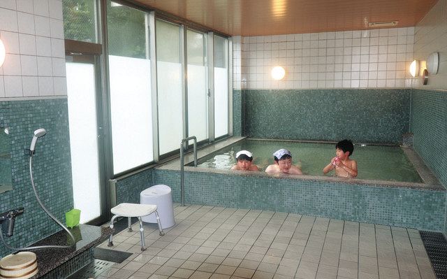 無料で広々いい湯だな　第２・４日曜、津の高田会館で「こども温泉」：中日新聞Web