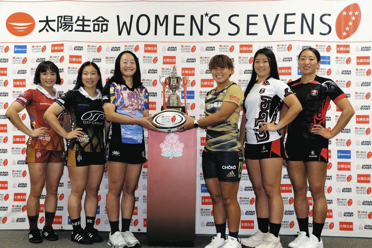 太陽生命シリーズ開幕会見に出席した奥野わか花、岡本涼葉（東京山九フェニックス）、平野優芽（ながと）、山中美緒（三重パールズ）、吉田鳳子、三枝千晃（北海道バーバリアンズ）の郭選手（左から）