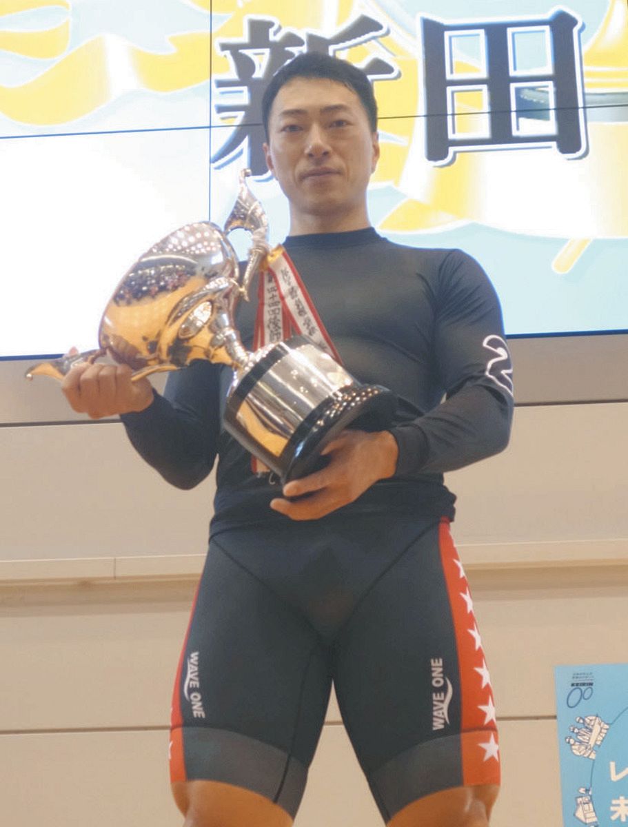 新田祐大が完全V！ 3カ月半のブランク取り戻した【松山競輪・GⅢ道後