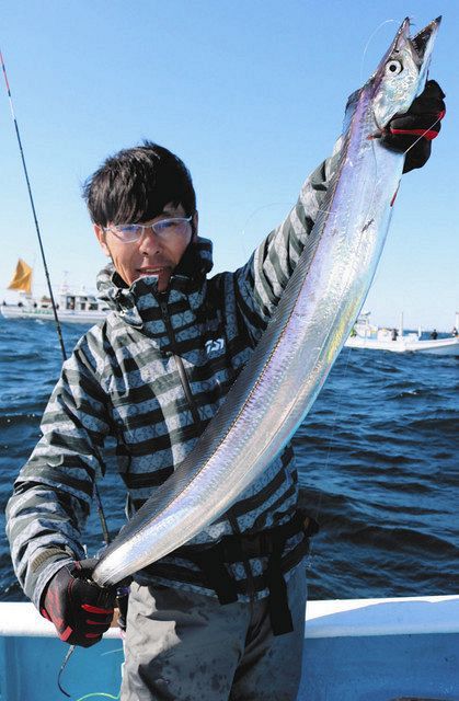 大洗タチウオ盛況 釣行は早めに 大洗港 福重丸 から出船 中日スポーツ 東京中日スポーツ