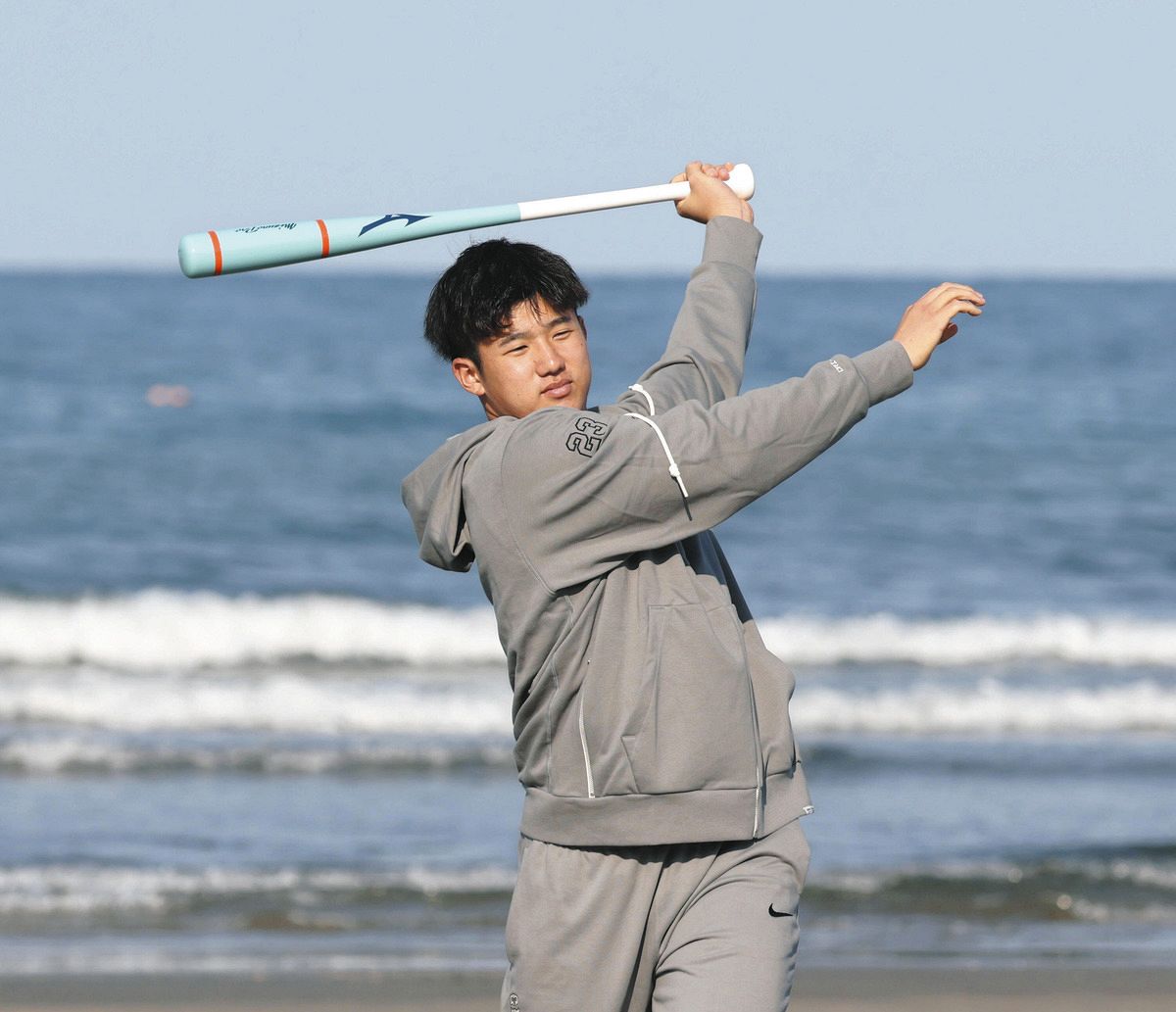 石塚裕惺　ジャイアンツ　宮崎　ガチャ　SR 巨人ドラフト1位・石塚裕惺「12年前にファンとして宮崎に」 初の