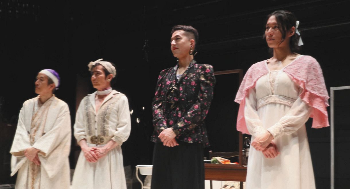 佐藤アツヒロら男性4人が“女優”にふんする舞台『楽屋』伊藤裕一「すねも脇も毛をそりました」：中日スポーツ・東京中日スポーツ