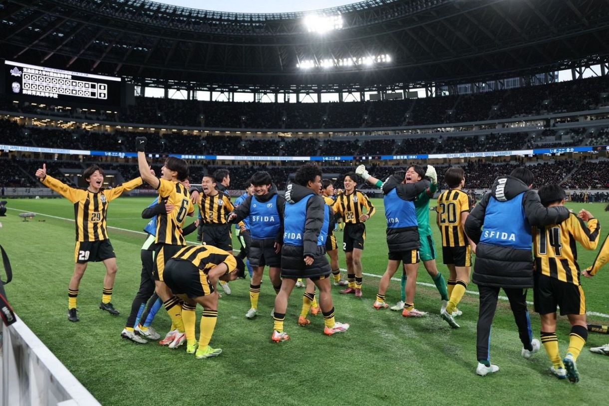 前橋育英サッカートレーニングウェア 即購入OK‼️ 早い者勝ち‼️高校