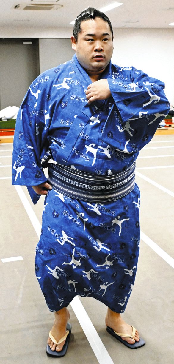 写真】錦富士、中日・涌井秀章と仲地礼亜の名前やシルエットの入った
