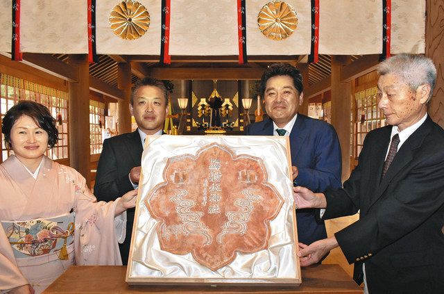 八稜鏡」高岡の職人技集結 射水神社に奉納：北陸中日新聞Web