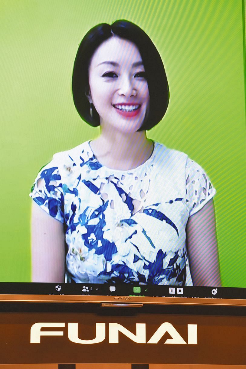 酒井法子 8年ぶりドラマ出演 アイドルというにはおこがましい年だけど 復活遂げるヒロイン歌手を熱演 中日スポーツ 東京中日スポーツ
