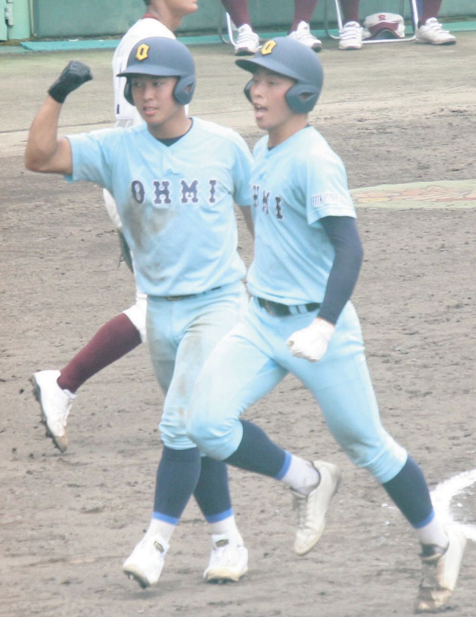近江が延長戦の末に初戦突破、プロ注目の山田は5打数無安打【高校野球