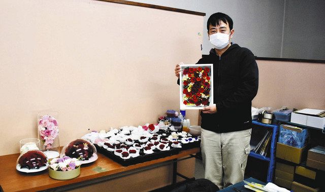 挑む新時代 四日市のフラワーラボ 香り広げる器具と彩る加工花 中日新聞web