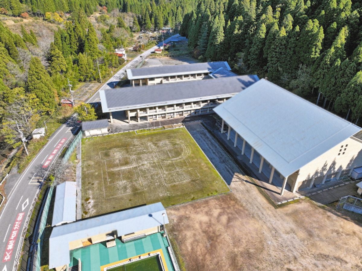 外地の医学校 滋賀県長浜市の杉野小中学校跡地は通信制高校に タイケン学園