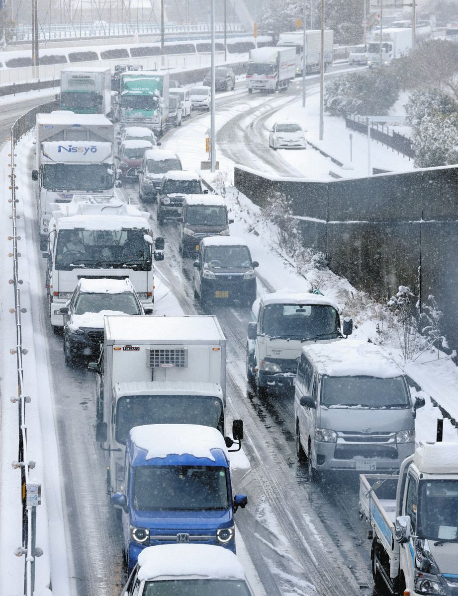 鈴鹿サーキットパークが臨時休園、スリップなど事故175件 大雪直撃の