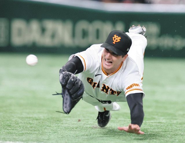巨人・グリフィンの”悶絶ハッスル”に原辰徳監督も感服「お手本になる