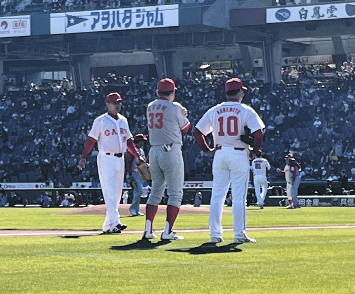 広島レジェンドゲーム、マツダスタジアムで始まる 山本浩二さん監督の