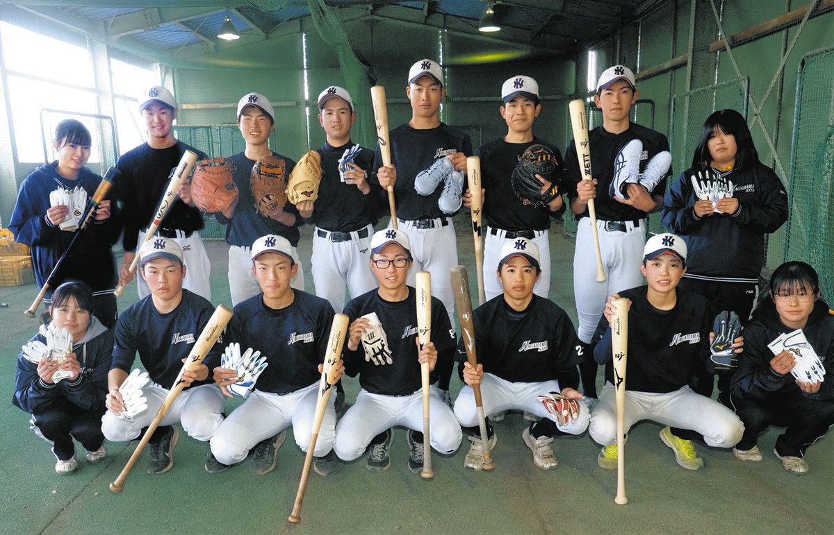 長野県　野沢北高校野球部ユニフォーム バットやグラブ…匿名の寄贈12年で31回 長浜北高野球部員ら、全力プレー