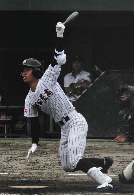 プロ注目の磐田東高 二俣捕手が9球団スカウトの前で快音 5回からは登板 143キロを記録 中日スポーツ 東京中日スポーツ