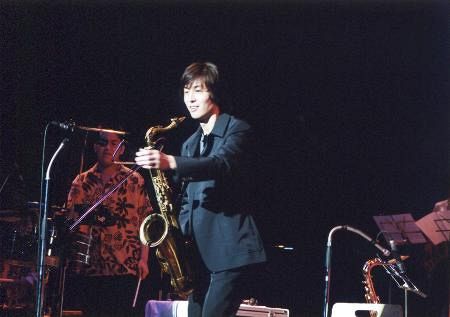 大型インタビュー「金子隆博さんの、カムカムでコメコメな音楽ライフ