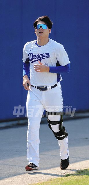 練習 石川昂:中日スポーツ・東京中日スポーツ