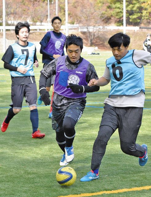障害者サッカー、熱戦に歓声 筑北でサンアップル主催大会：中日新聞Web
