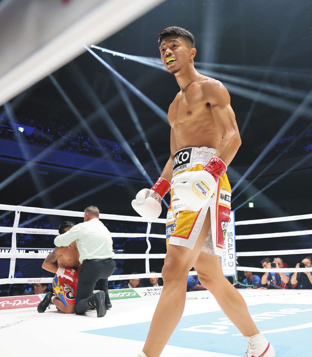 2024年モデルボクシングwbcTシャツ 寺地、ジャブと出入りカギ 井上拓は