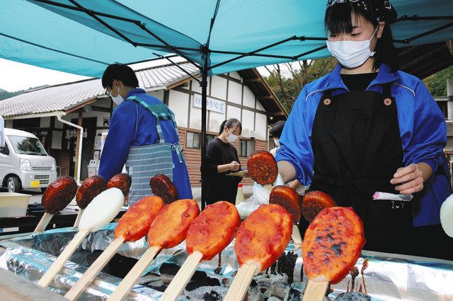 五平餅の串「供養」 ２３日、天竜区熊で催し：中日新聞しずおかWeb