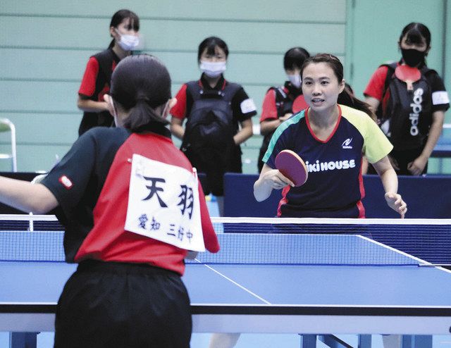 ロンドン五輪銀の平野さん卓球講習 みよし市制１０周年 中学生らとの対決も 中日新聞web