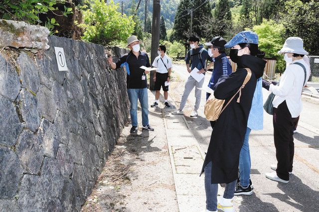 尾小屋鉱山 歴史感じて：北陸中日新聞Web