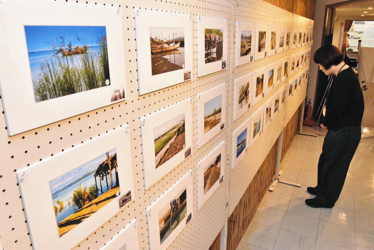 天然色の旧内灘村 鮮明 昭和30年代の白黒写真変換 風と砂の館で展示
