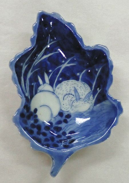 ウサギをさがせ！in県陶磁美術館 地下展示室も1匹いるよ：中日新聞Web