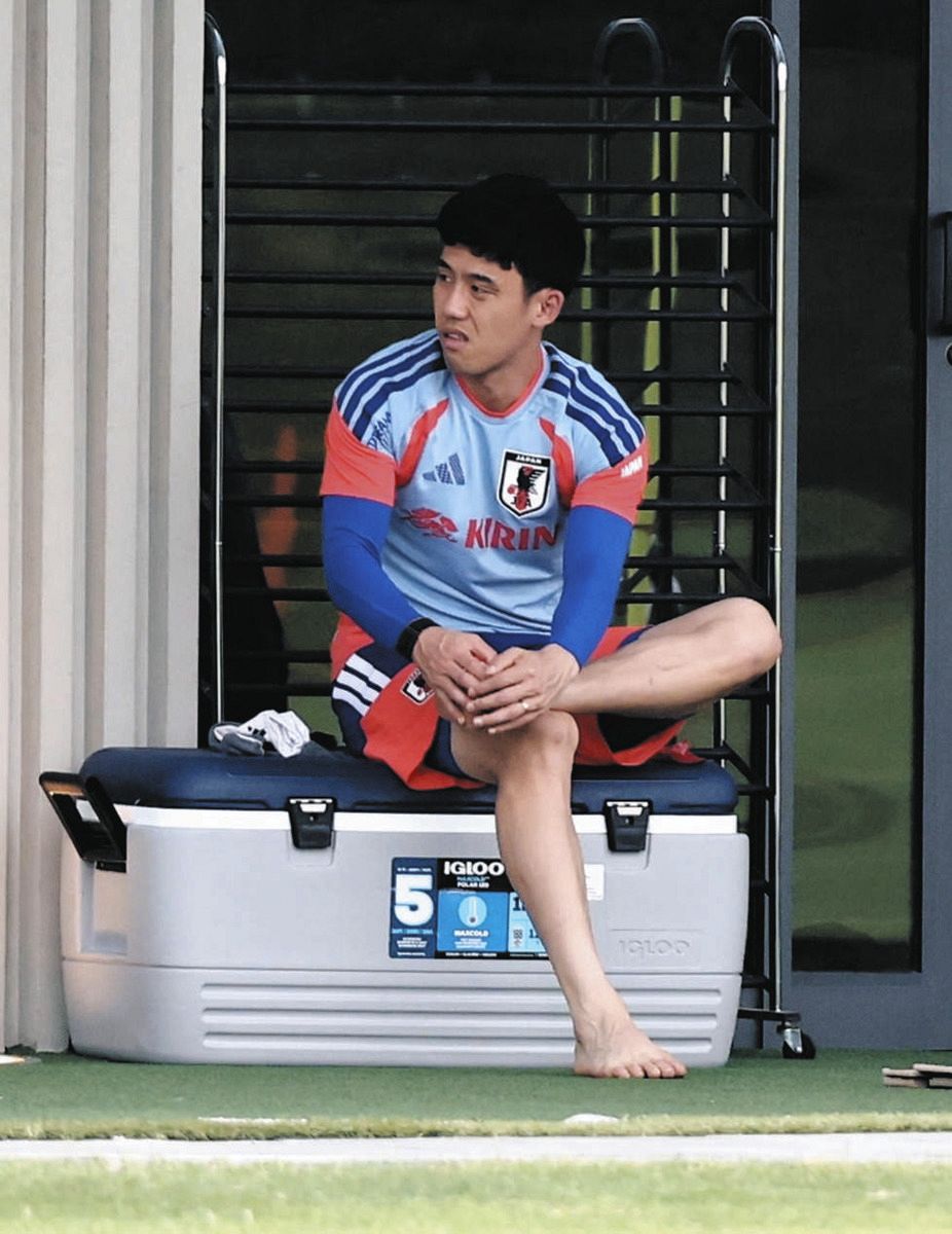 【正規品】遠藤航 東京オリンピック 日本代表 ホーム L 東京2020 美品 遠藤航、4日目にして”初見参”も全体練習には加わらず…「大丈夫です