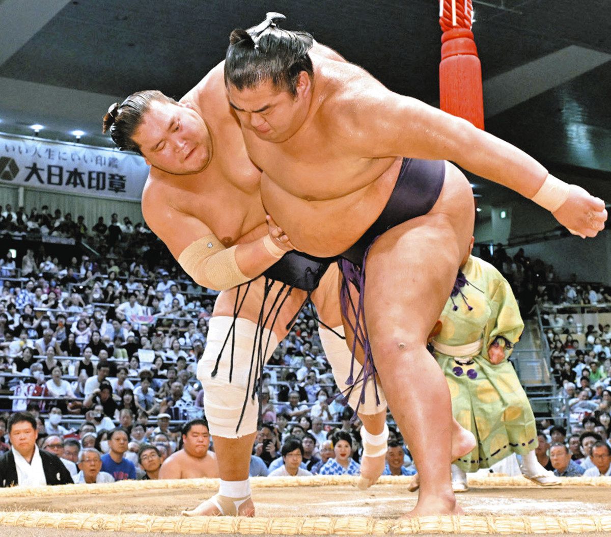 人気の贈り物が大集合 ひとり全勝、賜杯へ隙なしの照ノ富士 表情を緩めたのは…【大相撲 その他