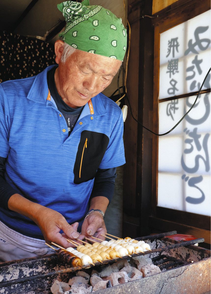 みたらし団子60年 参道の人を笑顔に 高山「飛州屋だんご店」味守る白川