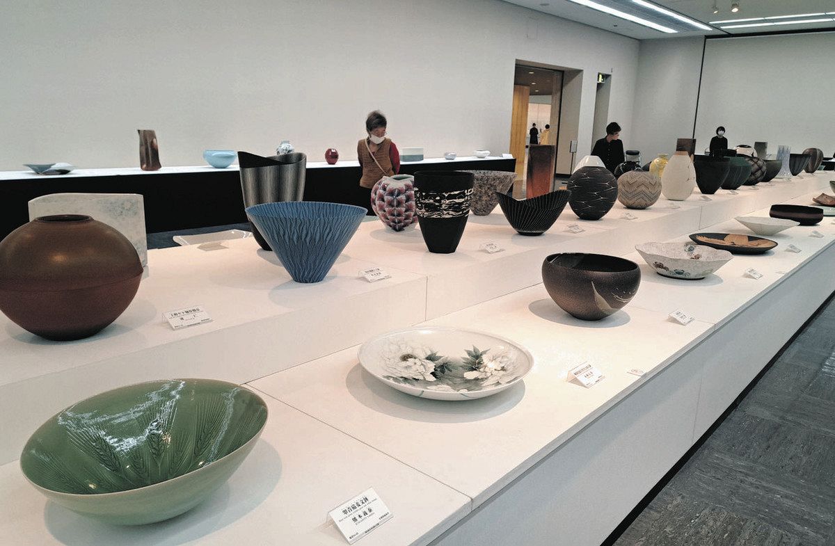 精緻な技術光る 作品一堂に 日本伝統工芸展 県美で開幕:北陸中 精緻な技術光る 作品一堂に 日本伝統工芸展 県美で開幕:北陸中